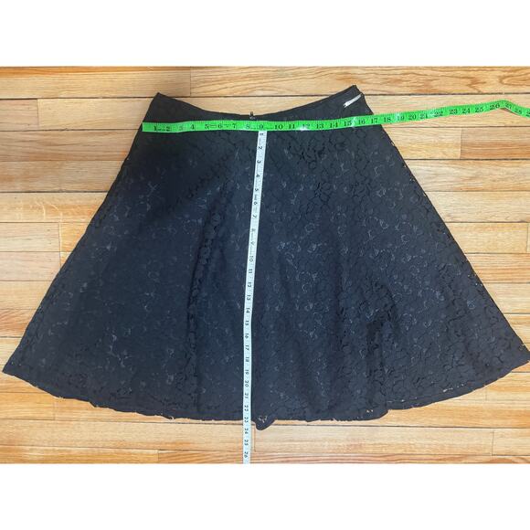 Pringle of Scotland | Black Lace Short Flare Skirt | EU Size 12 (US size 8) - Picture 14 of 14
